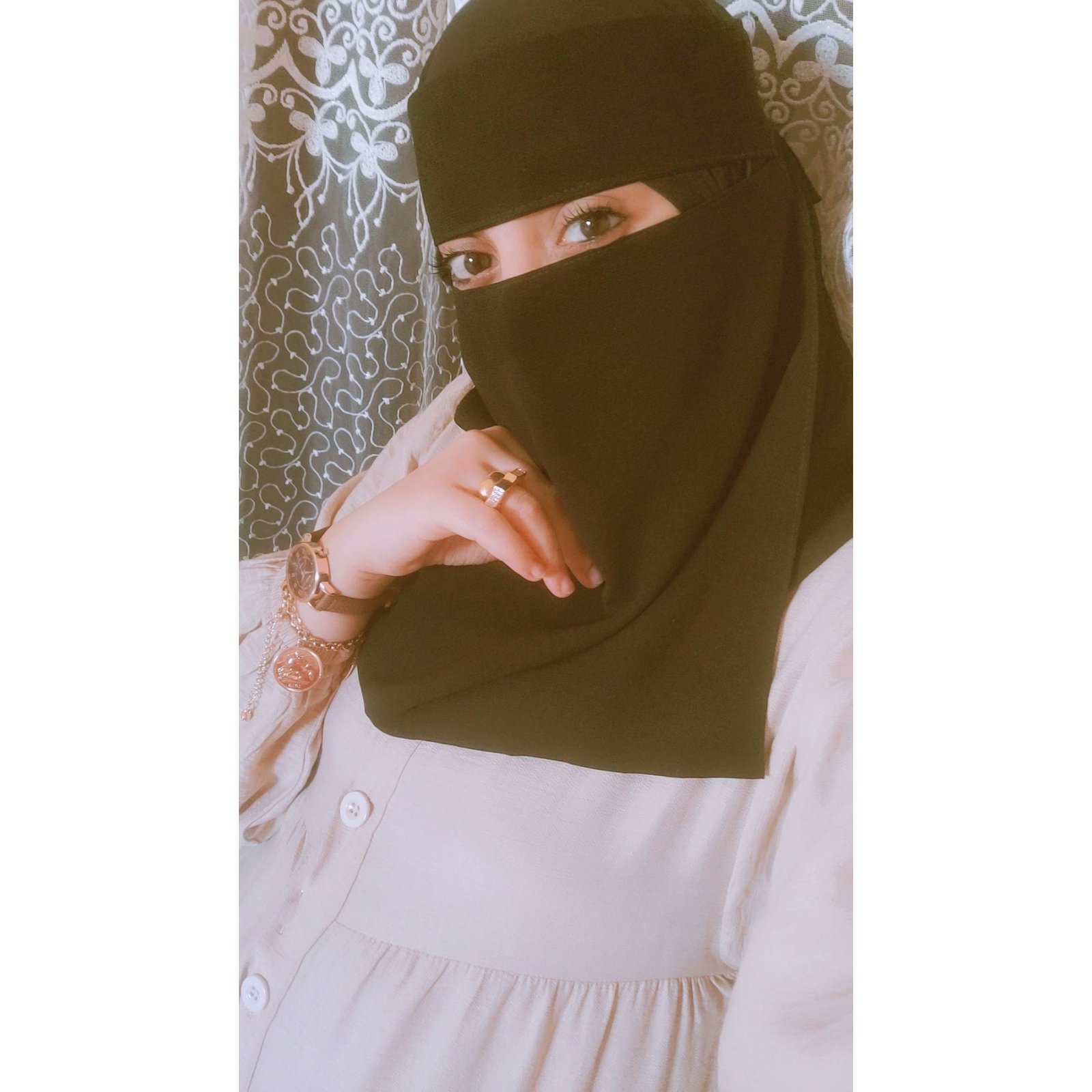 ساره رمضان أبو عتاب 
